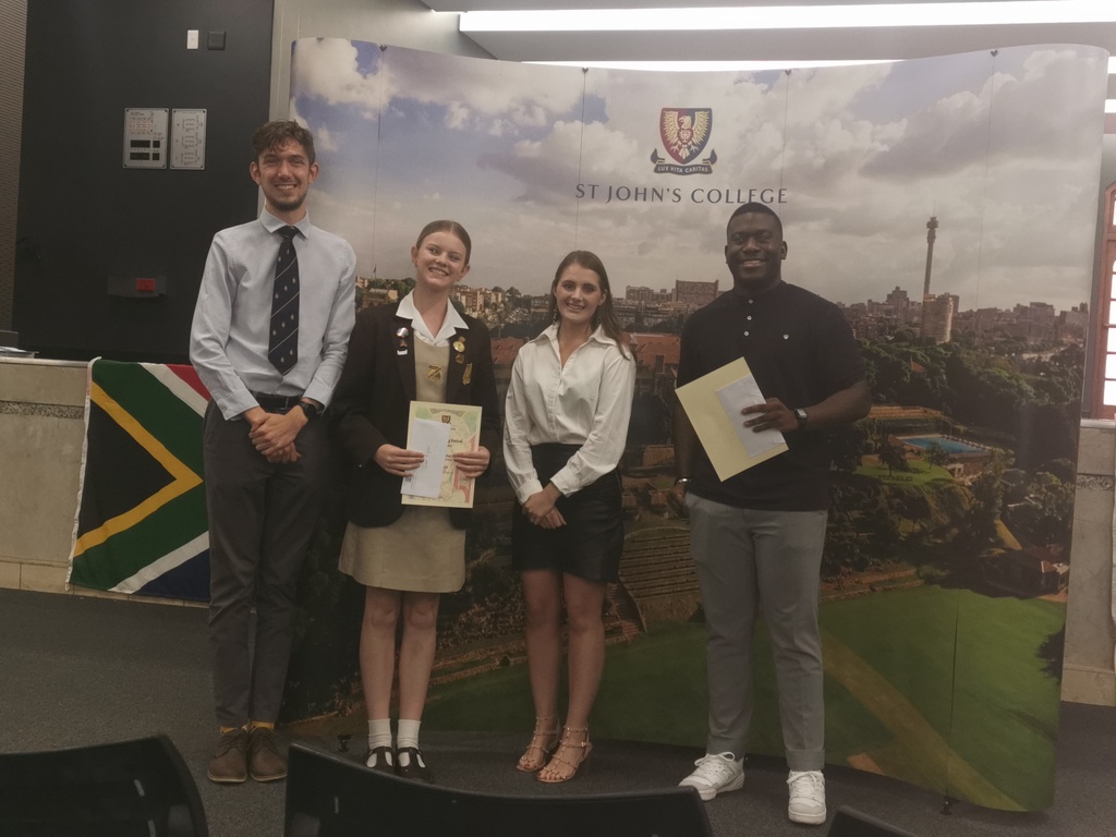 Junior 2Nd Place Almay Erasmus – Helpmekaar Kollege